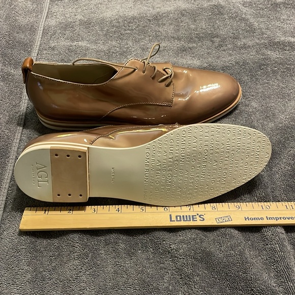 AGL Patent Leather Women’s Oxfords shoes, Bronze Size EUR 37.5 / US 7 - Picture 12 of 12